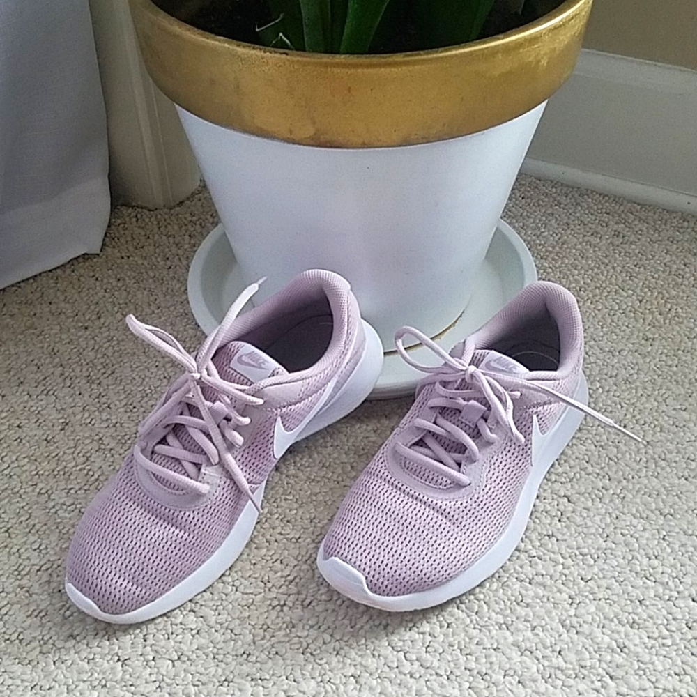Womens Nike Tennis Shoes